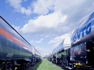 Two silver VTG tank wagons facing each other.